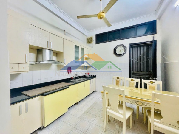 Bán nhà đẹp chợ ngọc thụy- dân xây -full nội thất -60m 5 tầng- mặt tiền rộng- nhỉnh 9 tỷ(tl)