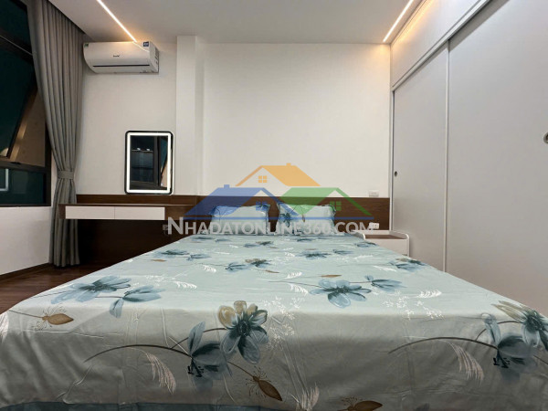 Đống đa trung tâm – thái thịnh 32m 5 tầng – full nội thất – giá cực tốt 0975124520