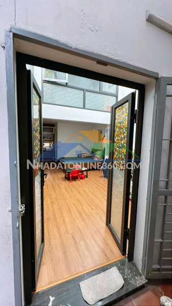 Bán gấp giá rẻ hoà bình 7, minh khai 16m/25mt2, 5 tầng, mặt tiền 2.8m, 3.95 tỷ hai bà trưng.