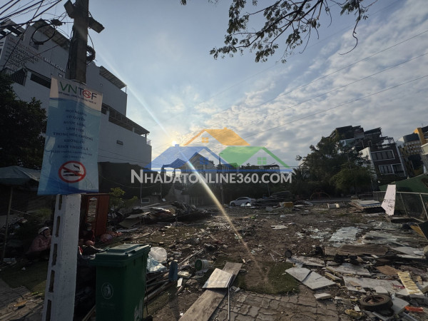 Đất chính hữu,3 mặt thoáng, 235,5m2, gần biển mỹ khê, giá 54 tỷ