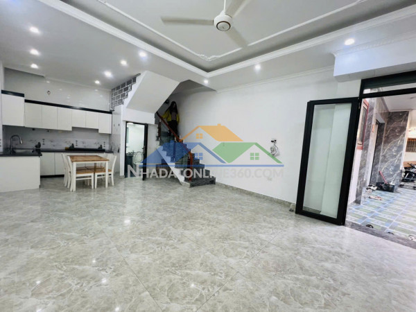 Bán nhà trực cát - thiên lôi, 40m 4 tầng, đẹp như mới, giá 3.2 tỉ