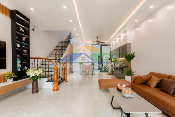 **bán nhà mặt tiền phường 13, mt hoàng hoa thám tân bình; 4x15m - nhà ga t3