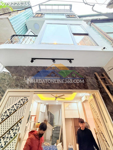 Bán nhà! văn chương. đống đa. 27-30m x 4 tầng. mặt tiền 5m. giá bán 7.5 tỷ.