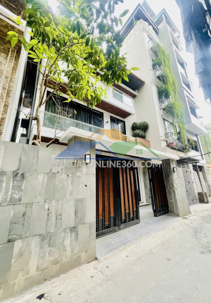 Đẳng cấp hiếm, bán biệt thự khu linh lang đội cấn, ô tô đỗ cổng,150m, chỉ 32 tỷ