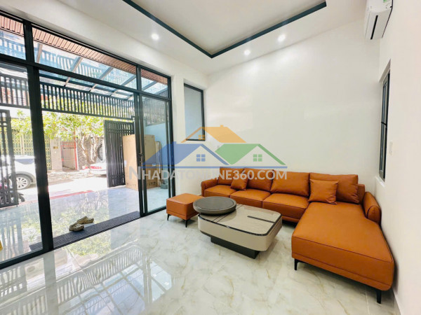 Nhà gần biển đường d4 thông với đường lê thanh nghị & nguyễn lộ trạch, phường nha trang.