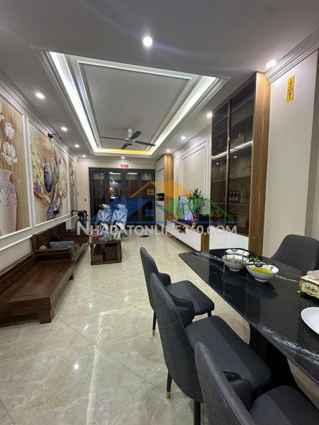 Bán nhà lĩnh nam phố đang mở đường rộng gần chợ đầu mối đền lừ, nhà đẹp ở ngay dt 38m giá 8x tỷ