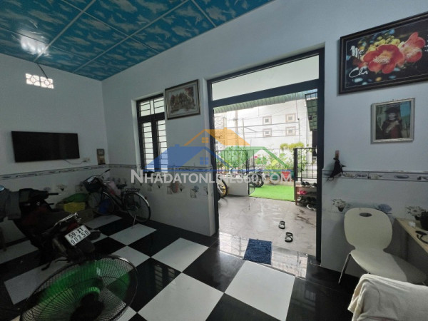 Bán nhà trong ngõ đường số 11, trường thọ, thủ đức, tp hcm - dt 102m2, cấp 4. giá 7,15 tỷ - sổ hồng đầy đủ!