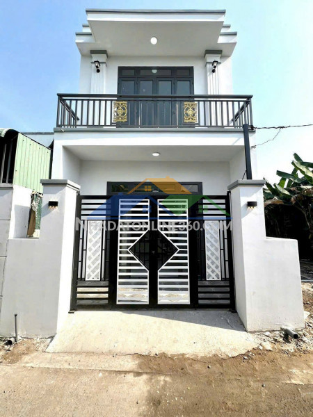 Nhà 1 trệt 1 lầu, sổ hồng riêng, full thổ cư, cuối đường đồng khởi, ngay bệnh viện da liễu