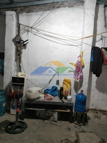 Bán gấp giá rẻ giải phóng 63m, cấp 4, mặt tiền 4.5m, 950 triệu hoàng mai.