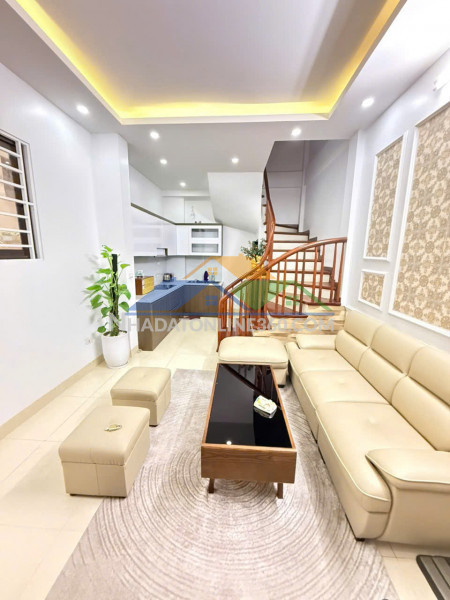 Trung tâm đống đa – pháo đài láng – nhà mới full nội thất – chỉ 9.5 tỷ  lh 0975124520