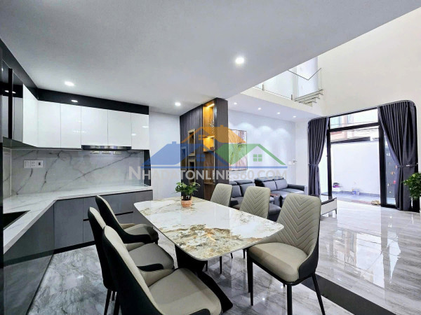 ♪ kiệt thẳng thông lê độ, sát đường lớn, đi bộ ra công viên, siêu thị, 70m2, ngang 5m