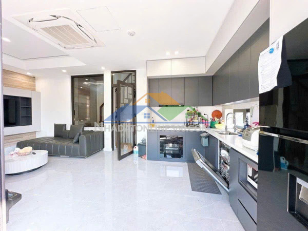 Hiếm, nhà phân lô cầu diễn nhỉnh 7 tỷ, 35m2, 50m ô tô, full nội thất ở ngay đón tết