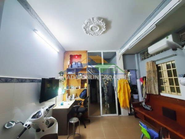 O2074 ???? nhà nguyễn kiệm gv, shr, lô góc, 3 tầng, 4x7m, 3.x tỷ