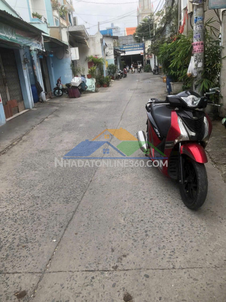 Hàng kín - mặt tiền đông hưng thuận 39 - thông tứ hướng