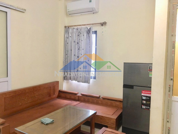 Cho thuê ccmn tại tầng 5 nhà 29/24 đặng tiến đông (gần gò...