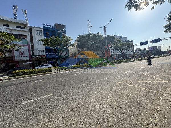 Nhà 3 tầng lô góc 3 mặt thoáng nguyễn văn linh 105.5m2 giá 31.5 tỷ