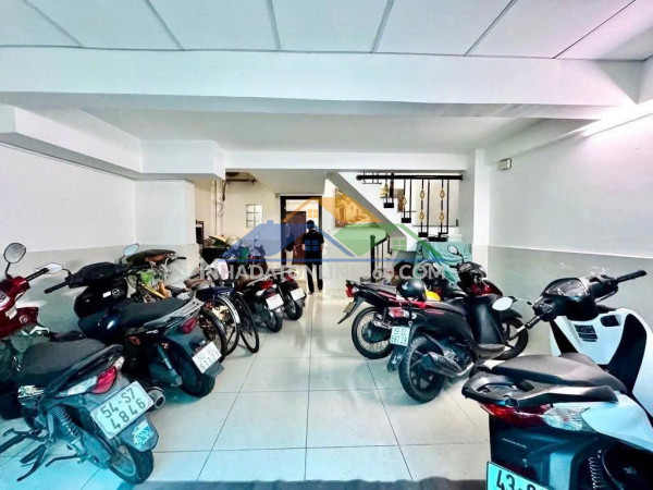 Bán nhà hxh cộng hòa, phường 13, tân bình (6x15m) 5 tầng mới