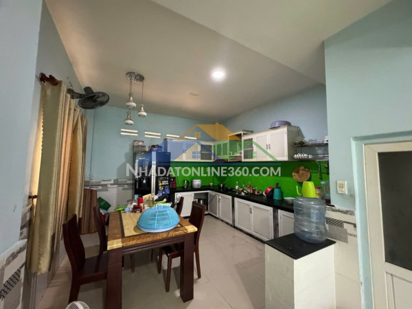 Ngay q1 - nhà 2 tầng btct - 4pn lớn - có pn trệt - bình thạnh - hẻm 4m - khu dân trí - chủ gấp bán - 6.9 tỷ - tl