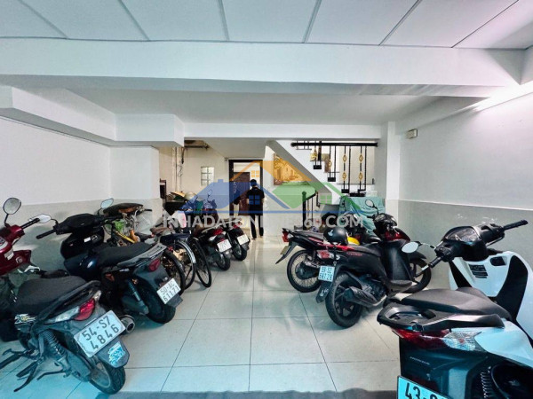 Bán gấp chdv bạch đằng bình thạnh - 9 phòng cho thuê ổn định 50tr/tháng - chí 11 tỷ tl