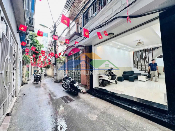 Cầu giấy - xuân thuỷ - 38m2 - 5t - mặt tiền 5m - ngõ ba gác tránh xe máy - 9.1 tỷ
 - gần phố