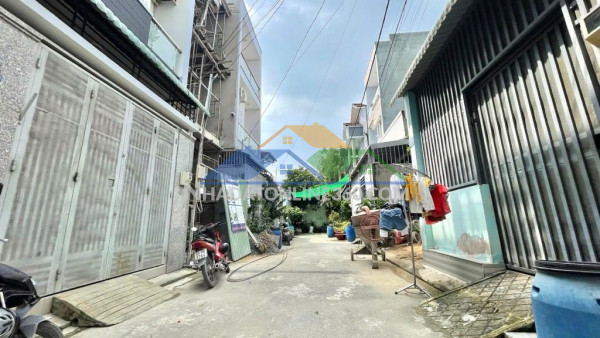 Bán đất nguyễn duy trinh, phú hữu , quận 9, hxh, gía chỉ 4 tỷ 550  tl