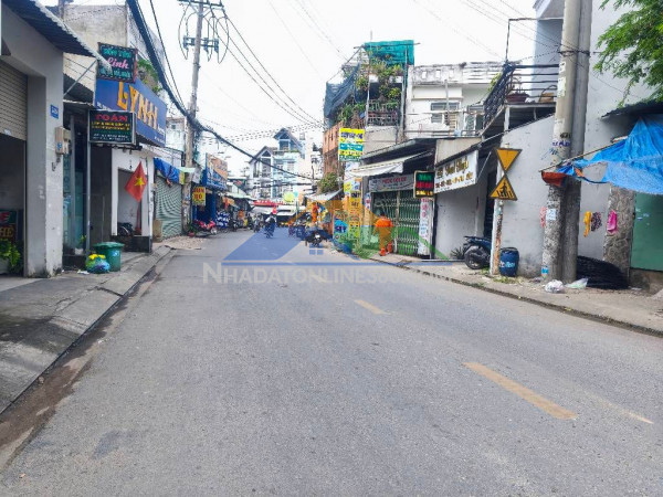 Bán nhà măt tiềntân thới hiệp, q12. hiệp thành 13.  126m2 sổ hồng, giá 6.7 tỷ.