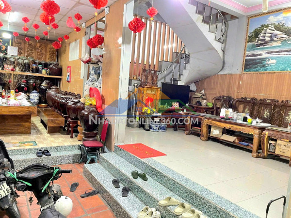 Bán nhà 2 tầng 104m² dĩ an,shr đường xe hơi thông,gần ngã 3 ông xã