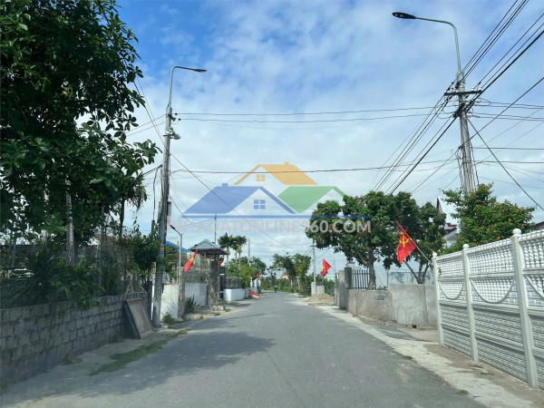 Đất mặt đường nhựa 10m nhà mạc – 90m2 – giá 2,x tỷ – lô hiếm trục thông – zalo 0567 222 555