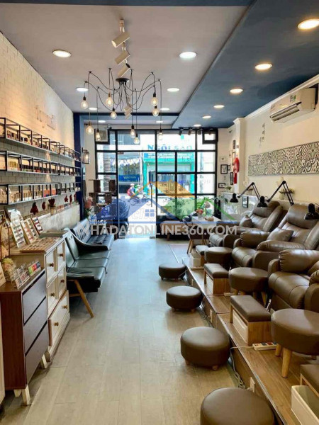 Sang nhượng gấp salon nail 2 tầng quận 1 hoạt động 10 năm–...