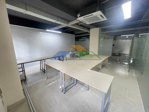 Cho thuê mặt bằng mặt phố nguyễn du, mặt tiền 16m, diện tích 350m² phù hợp f&b và thương hiệu lớn