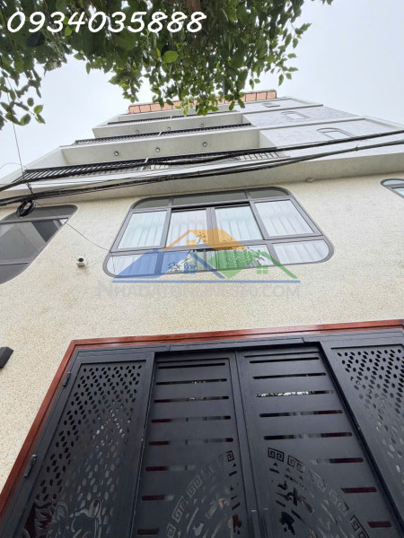 Nhà 6 tầng thang máy phúc lợi long biên diện tích 50m² mặt tiền...