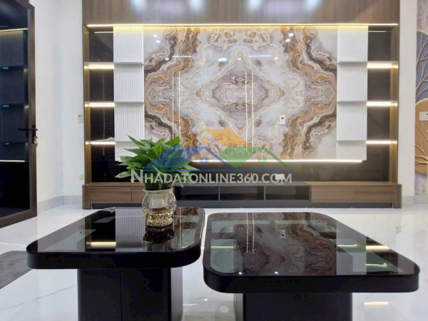 Bán nhà lạc long quân -kinh doanh - ô tô  gần hồ tây 62 m5t 17.8tỷ