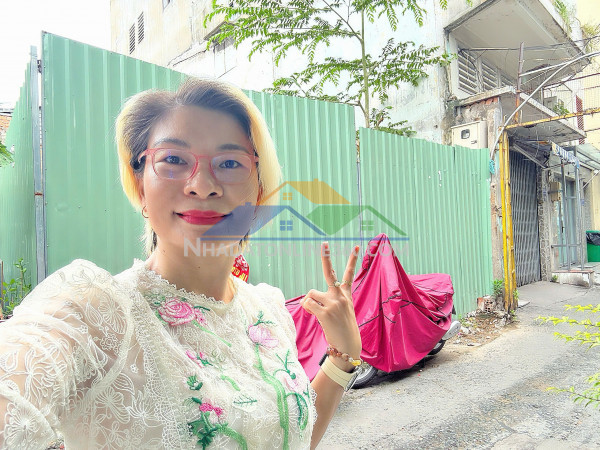 Bán nhà mặt tiền kd đường 30m nguyễn thái học, quận 1 - ngay phố tây bùi viện & chợ bên thành chỉ vài bước chân- dt 4m*16m vuông đẹp