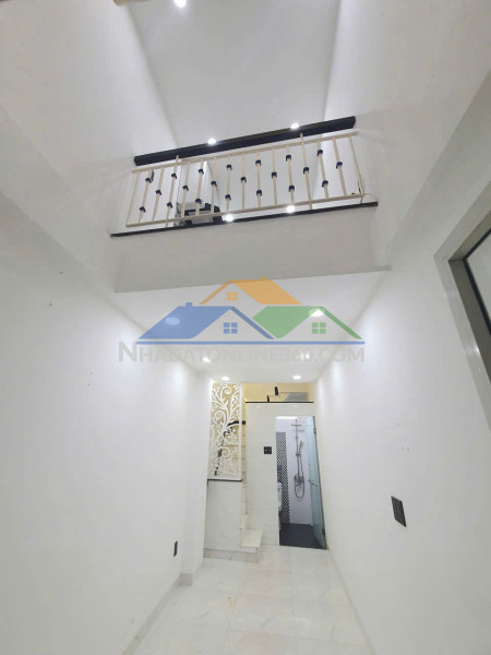 Bán nhà hẻm q10, ngô quyền, 15m2, 4t, 2pn, shr - 3.65 tỷ