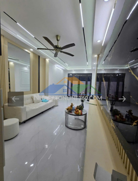 Chỉ 8,5 tỷ – nhà 5 tầng thang máy – mặt ngõ – trung tâm hai bà trưng