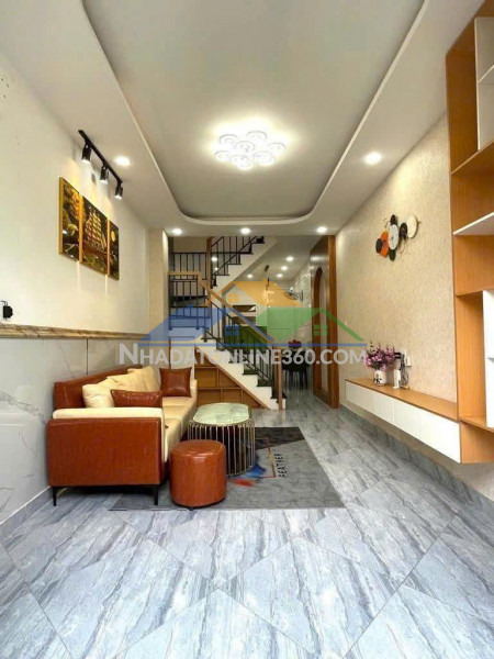 Bán nhà mtkd 2xx hoàng hoa thám, p13, tân bình (4*15) cổng ga t3