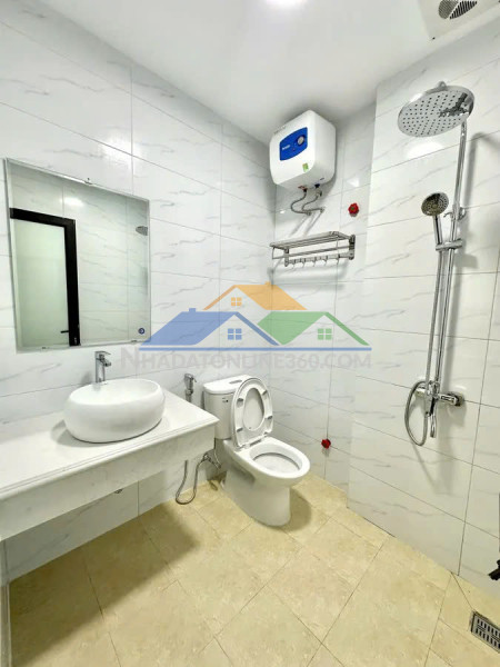 ???? bạn có tin? nhà 4 tầng trung tâm đống đa, ngõ 3 gác, gần ô tô, giá chỉ 2.6 tỷ!