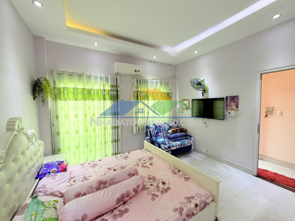 Hoàng hoa thám - bình thạnh - chính chủ lâu năm - ngang 9 siêu hiếm - 5 tầng - 6pn lớn - gấp bán 15.9 tỷ - tl mạnh - hxh thông