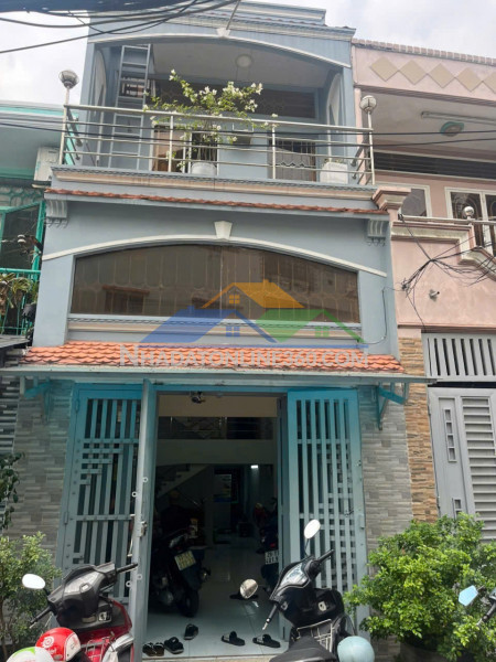 Bán nhà 38.5m2, liên tỉnh 5, 3 tầng, 3pn, xh đổ cửa