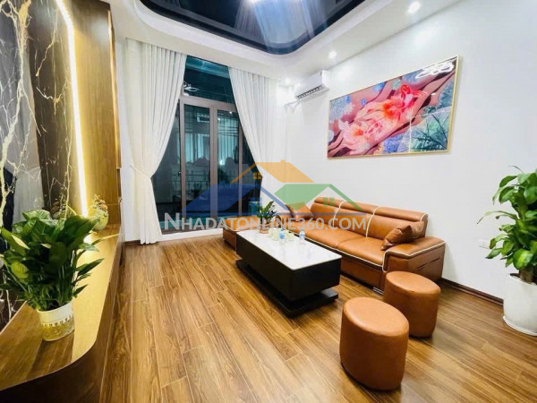 Bán nhà vân hồ 73m2 ô tô cửa full nội thất chỉ 20 quả