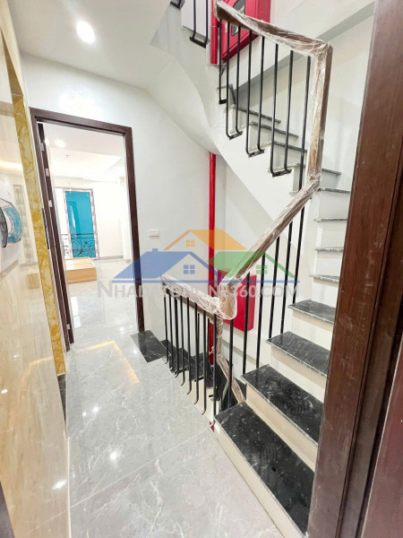 Tập thể mai động kinh doanh - ô tô đỗ cửa diện tích sử dụng 60m2 tầng 1 giá 3.45 tỷ