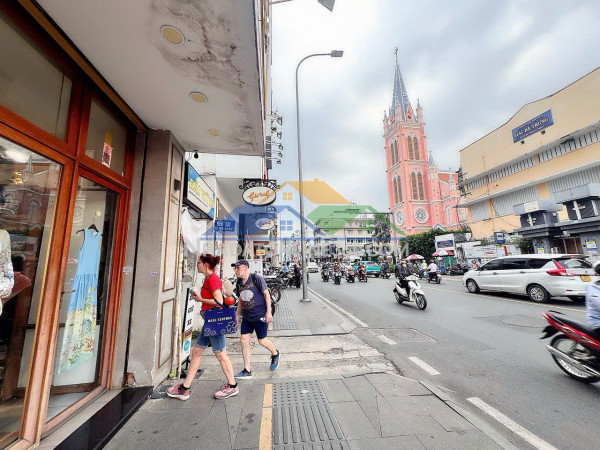 Bán quỹ đất siêu hiếm mt hụt đ.hai bà trưng, tân định, quận 1 - dt 125m2 ngang 5m nở hậu 7m * 32m vuông đẹp - chính chủ 0938676685 zalo