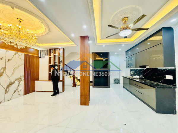 Hiếm!bán nhà minh khai,cầu diễn,ga tàu,thang máy,dt:38mx6t,mt:4.5m,7.9ty