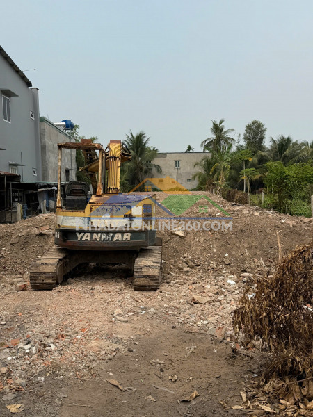 Chính chủ bán lô đất dt: 475m2 sẵn sổ giá tốt- 2 mặt tiền...