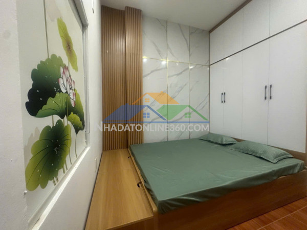 Bán nhà khâm thiên 18 m, 4  tầng, mt 4 m,  4.3 tỷ đống đa