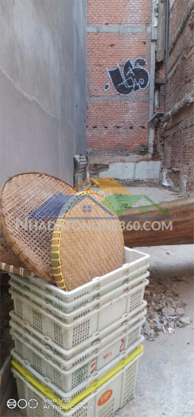 Đất đẹp – giá tốt  – chính chủ cần bán tại đường lê thánh tôn, phường bến thành, quận 1