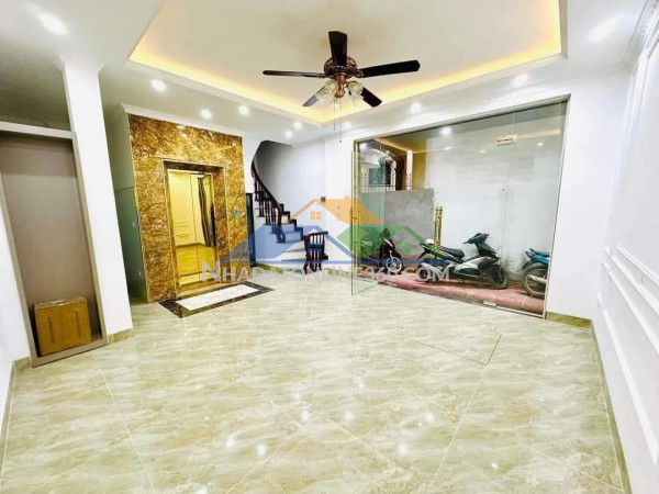 Hàng hiếm phân lô ngõ  105 xuân la vỉa hè oto  tránh - kinh doanh – 58 x 7t 25,8 tỷ.