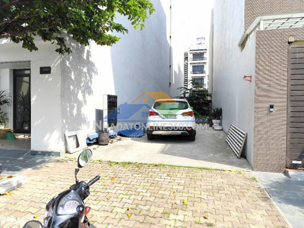 Bán đất phân lô icc lạch tray - 102m - mặt tiền 5m - đường 13m...