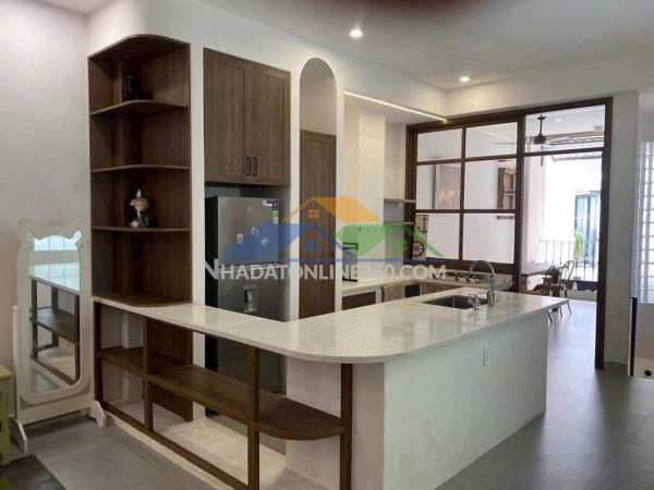 Bán nhà hxh trương công định, p.14, tân bình (4,5x20m) 5 tầng