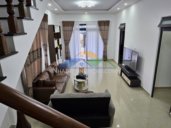 Cần bán gấp nhà đẹp ngô quyền, đà lạt giá chỉ 8.9 tỷ